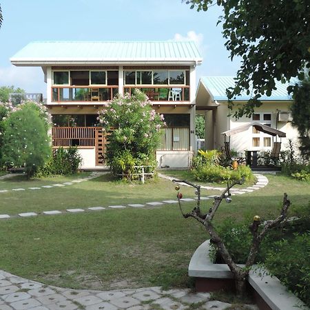 Nazaki Luxury Beach Hotel Gan  Exterior photo